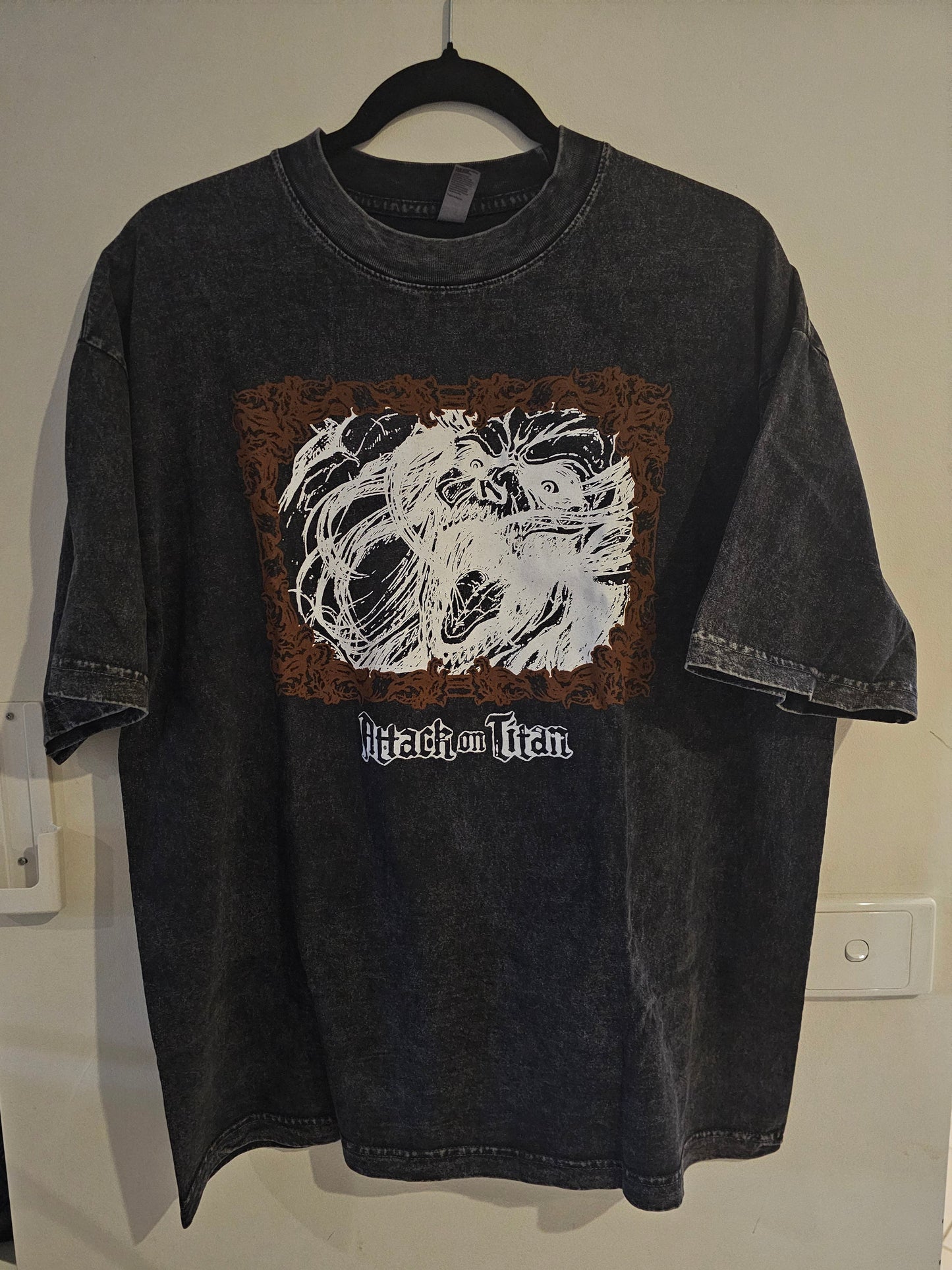 L Titan Tee