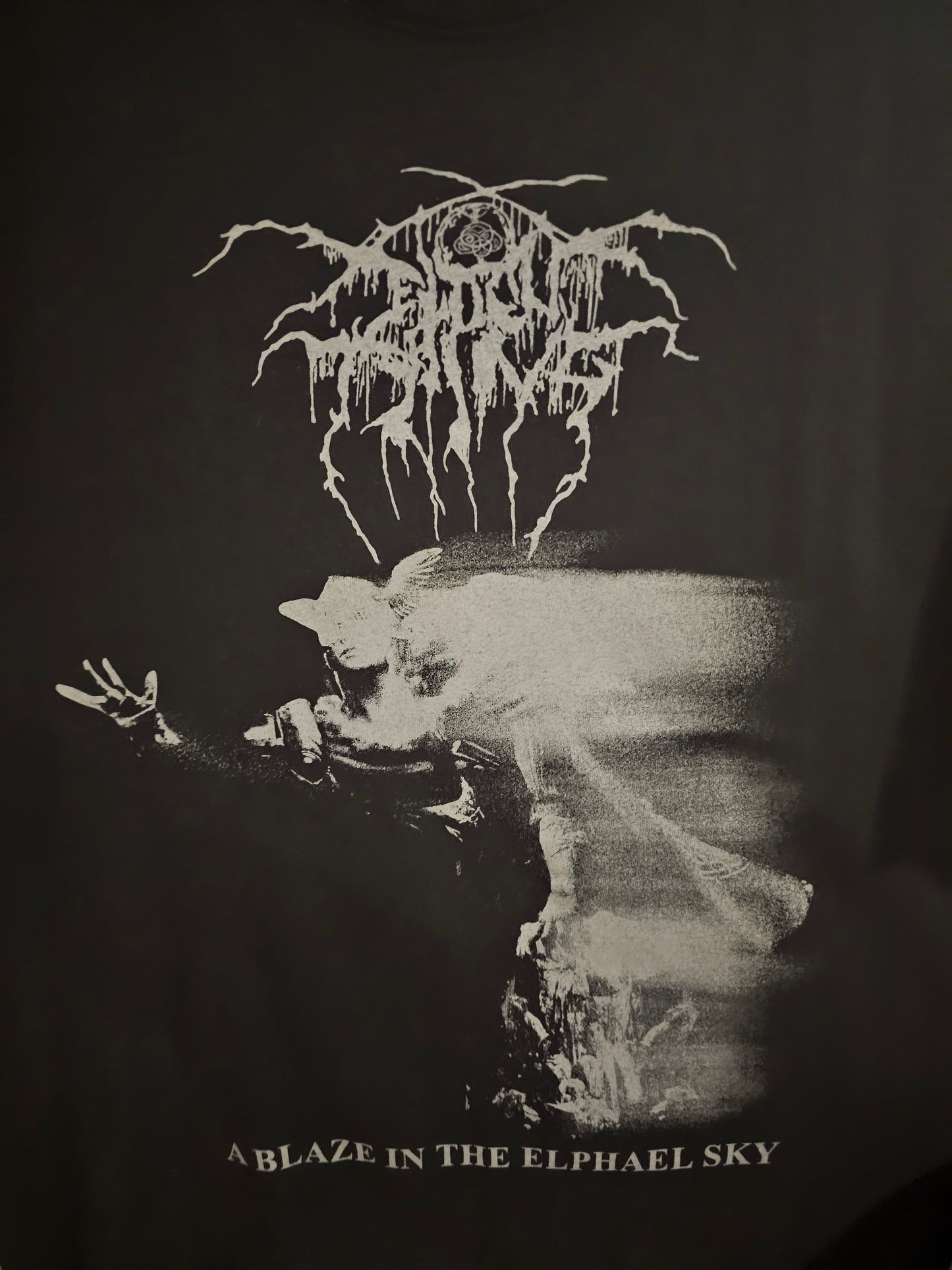 L ER Tee