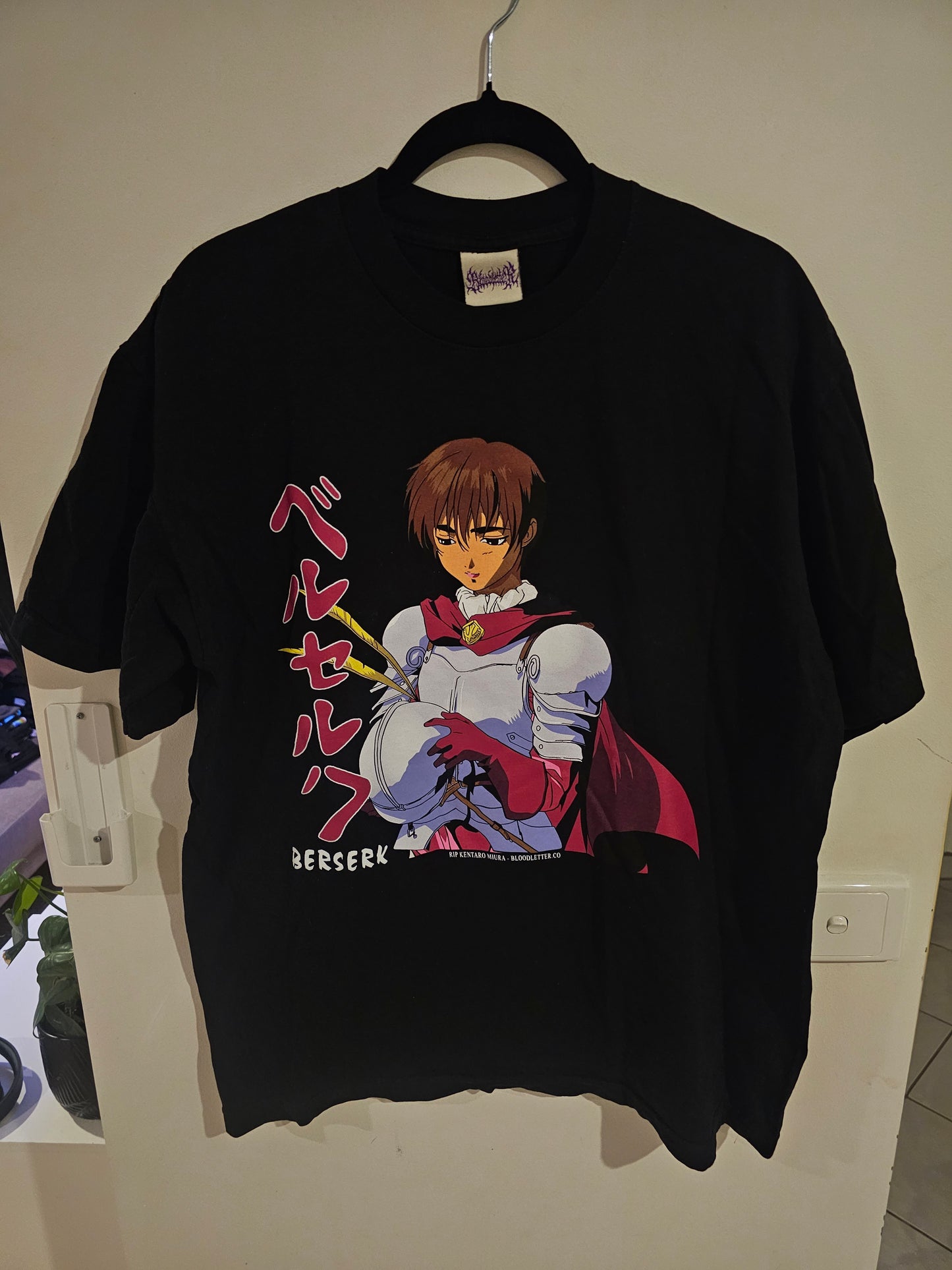 M Casca Tee